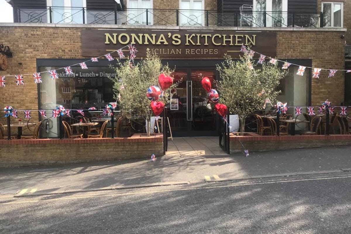Nona's Kitchen Exterior