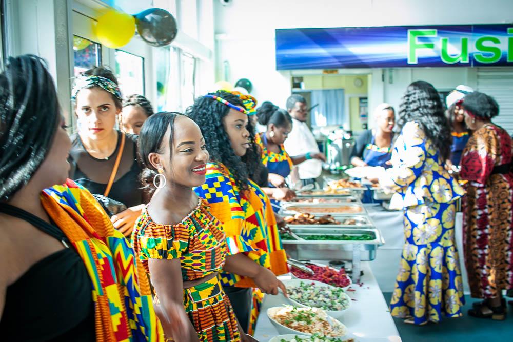 Nona's Kitchen Cultural Details